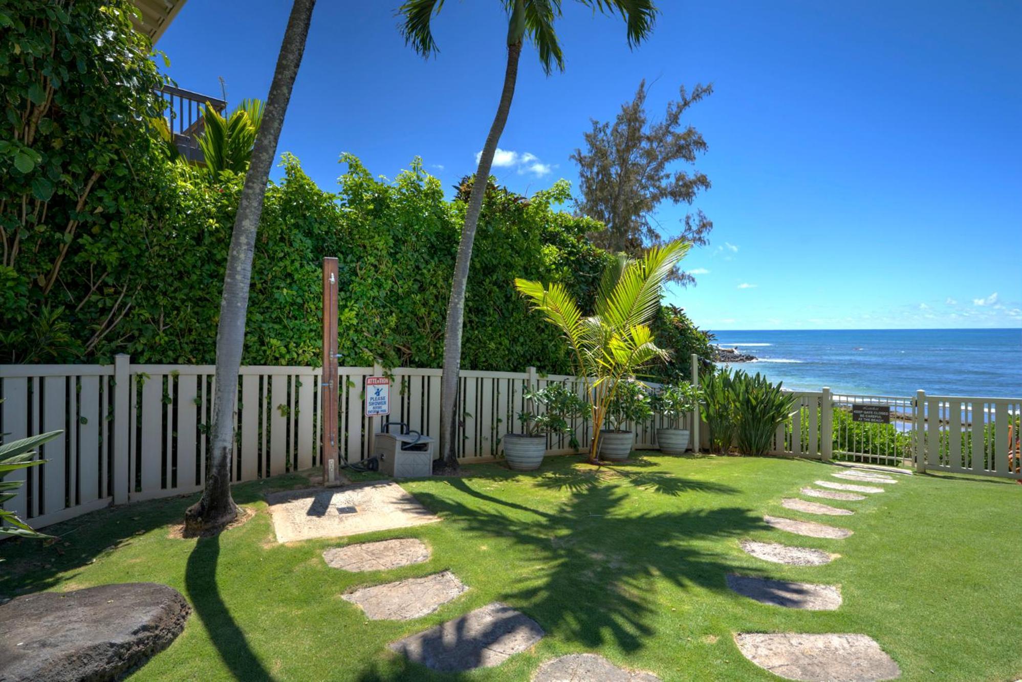 Premier Oceanfront At Lanikai 123 A Spacious 2 Bedroom Kapa'a Exterior photo